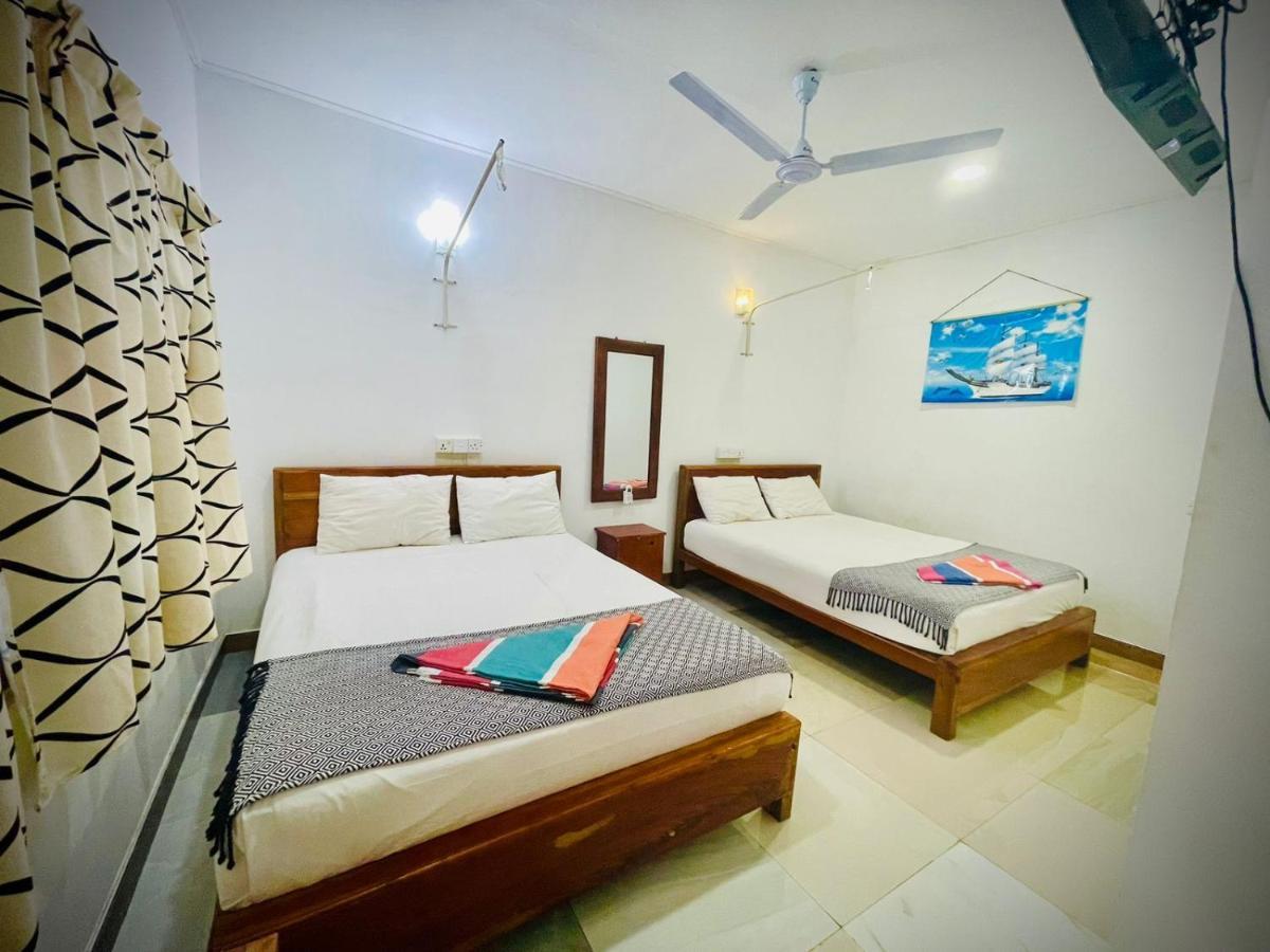 Trinco Star Cabana Trincomalee Eksteriør billede