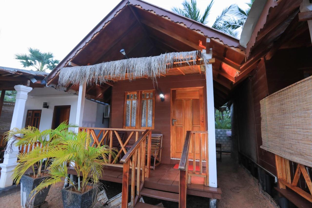 Trinco Star Cabana Trincomalee Eksteriør billede