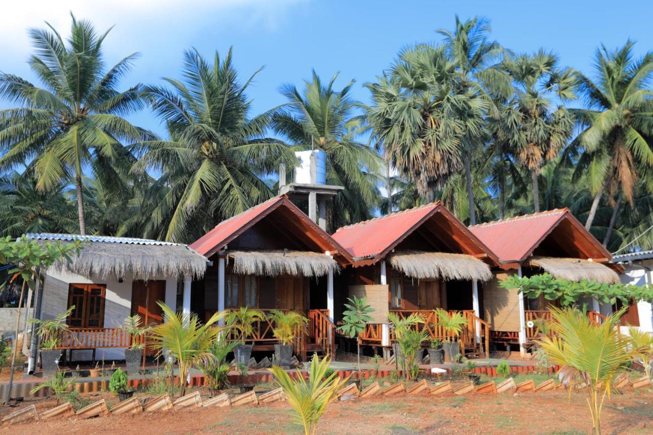 Trinco Star Cabana Trincomalee Eksteriør billede